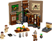 LEGO® Harry Potter: Hogwarts Moment Herbology Class (76384)