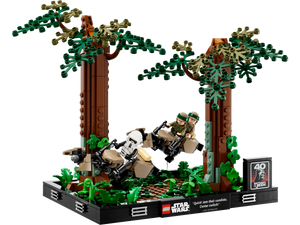 LEGO® Star Wars: Endor™ Speeder Chase Diorama (75353)